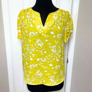 Cupcakes and Cashmere| Women's Citron Yellow & White Floral Print Blouse Size M